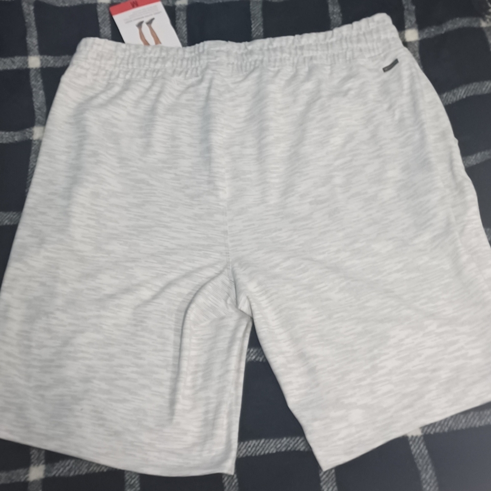 Mondetta ladies  performance Bermuda short